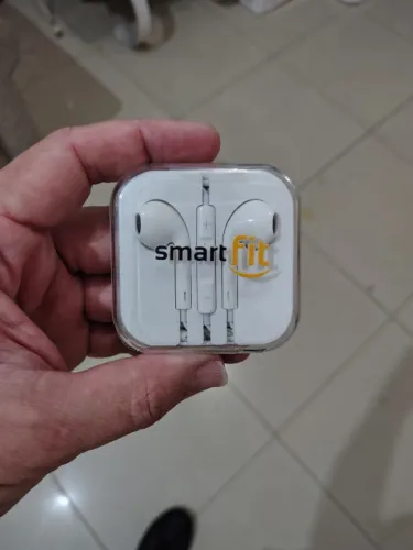 Fone de ouvido com fio NOVO