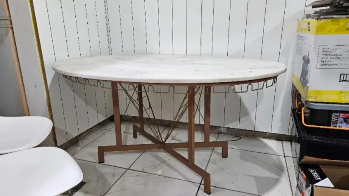 Mesa Granito + 4 Cadeiras Eames Wood