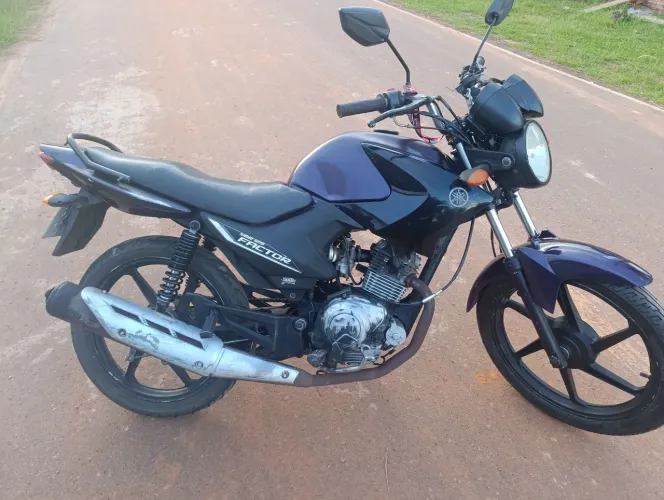 MOTO YAMAHA YBR 125 FACTOR 2011