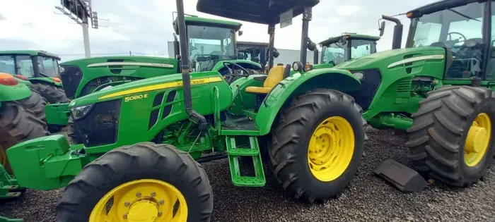 Trator John Deere 5080