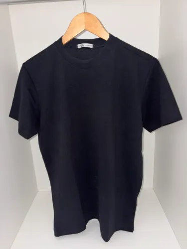 Camisa preta zara tamanho P