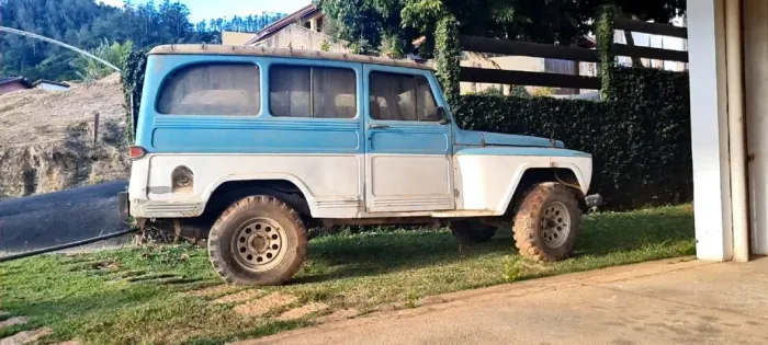 Willys Overland Jeep 2.6 12V Gasolina 2P 1965