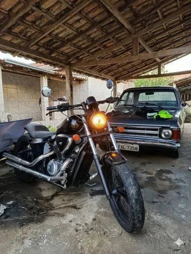 Moto Shadow 600 