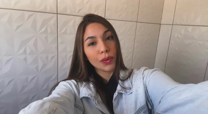 CUIDADORA DE IDOSOS/BABÁ.