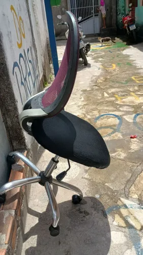 Vende-se cadeira de escritório