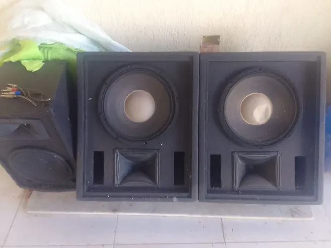 Vendo caixas de som