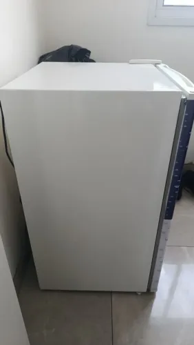 Vende se  frigobar  Eletrolux 