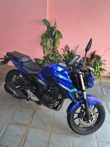 Yamaha Fazer FZ25 Connected ABS 2025 - Azul - Apenas 5.000 km (Impecável)