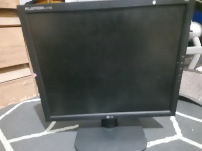 Monitor LG 17 flatron