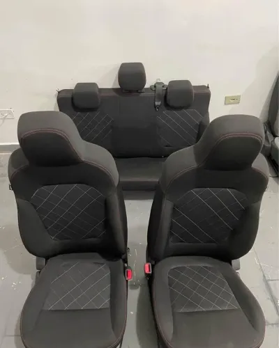 Jogo de bancos do Renault kwid vermelho 
