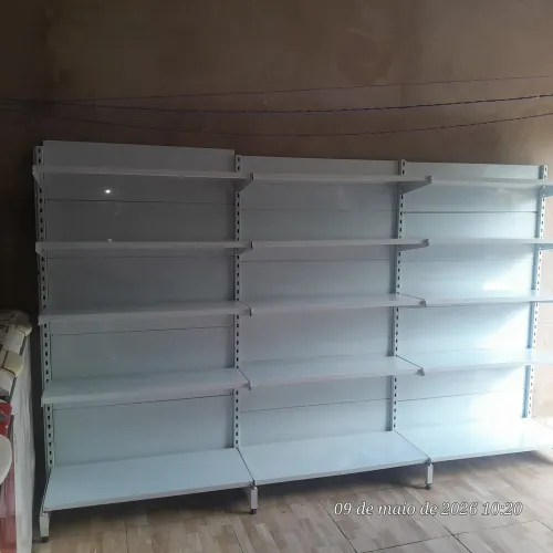 Vende-se gôndolas 1 inicial + 3 restante 1,70 cm de altura 