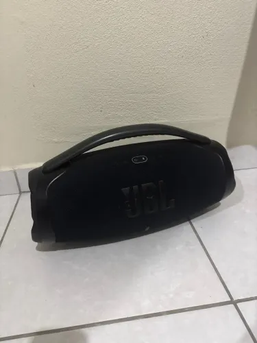 JBL BOMBOX