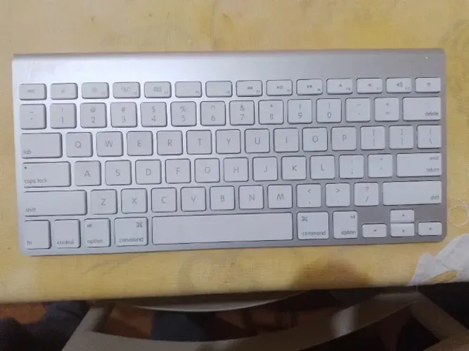Teclado Apple Sem Fio A1314