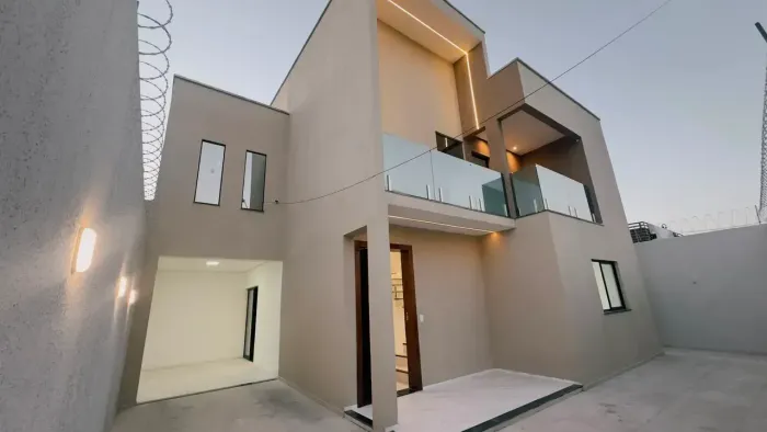 CASA DUPLEX DE ALTO PADRÃO À VENDA PARANGABA