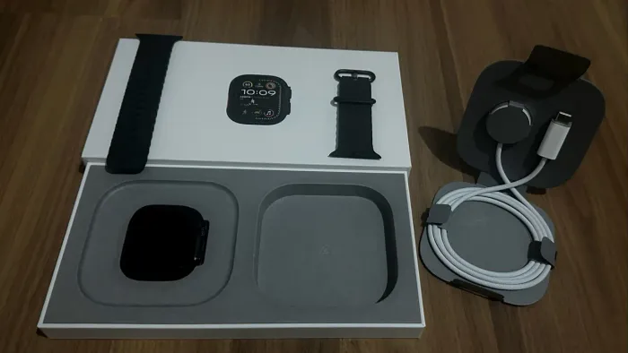 Apple Watch Ultra 2 Black Titanium case - Bateria 100% - Completo na Caixa