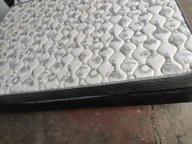 Cama com colchão entrego sem taxa 