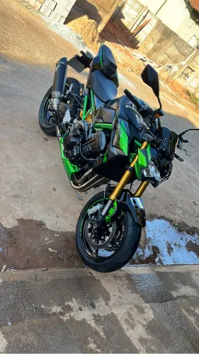 Z900 R Edition 2025
