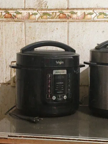 Panela de pressão elétrica