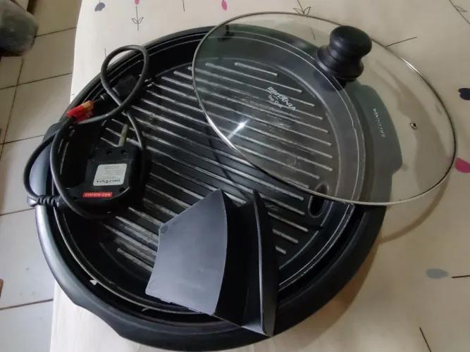 Grill elétrico Britânia