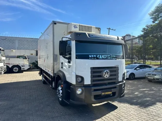 Vw 17280 Bau Refrigerado Ano 2015
