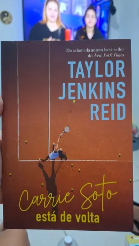 Livro Carrie Soro Está de Volta - Taylor Jenkins Reid
