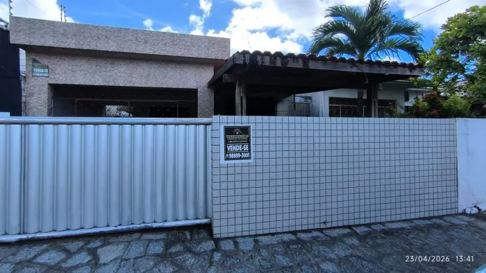 Casa para vender na Torre em João Pessoa-PB.