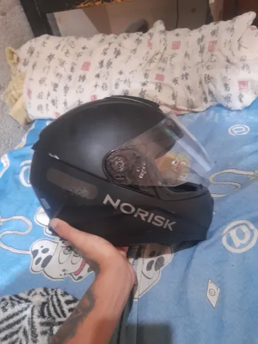 Capacete Norisk tamanho 58