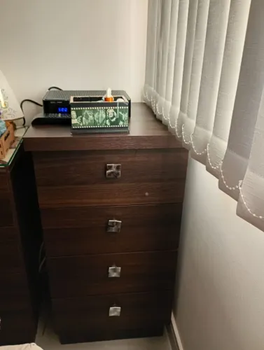 Mesinha de cabeceira
