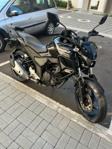 Fz15  Flex preta 2023-2024