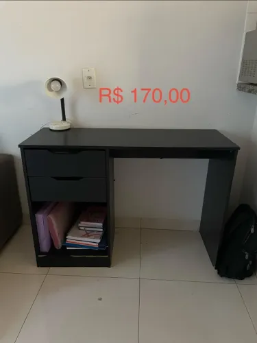 Mesa de estudo + cadeira 