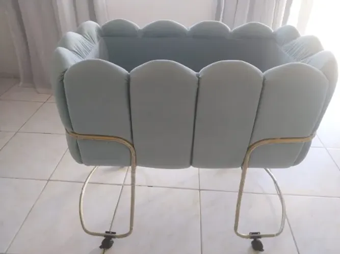 BERÇO MOISÉS ESTOFADO VERDE