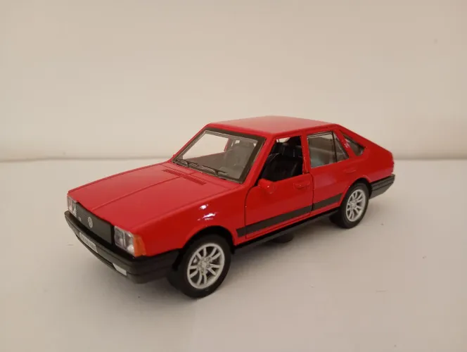 Miniatura - VW Passat 04 Portas