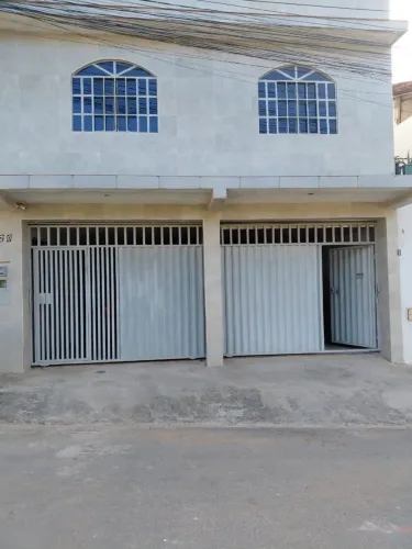 Alugo casa