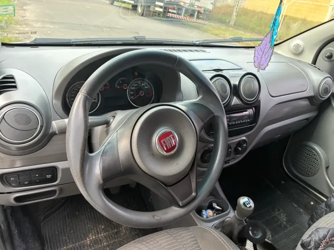 Fiat Palio Attractive 1.0 EVO Fire Flex 8V 5P 2014