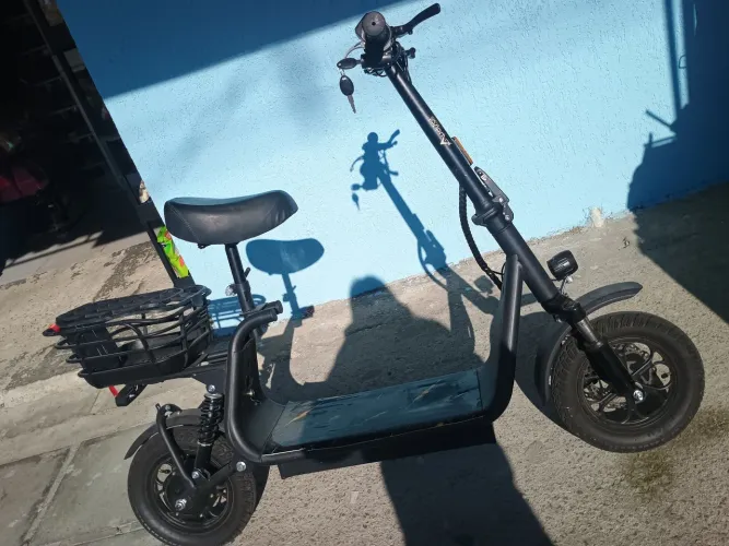 Moto elétrica conservada econômica e pronta pra uso