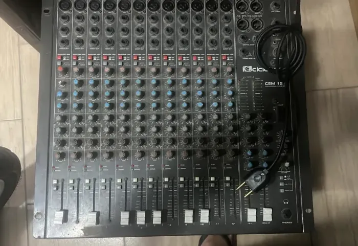 Mesa De Som Ciclotron Csm 12r (Usado)