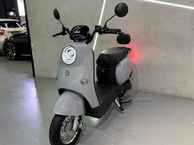 AUTO PROPELIDO WINCA ROMA GRAY
