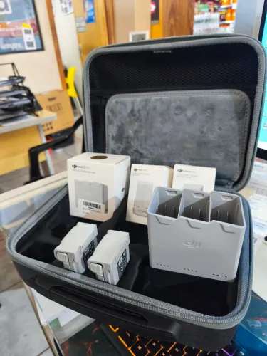 Kit DJI Mini 3, 2 Baterias + Hub + Case