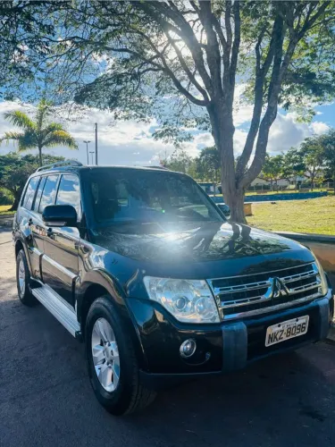 Mitsubishi Pajero HPE Full 3.2 4X4 T.i.dies. 5P AUT 2010