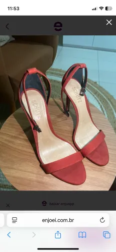 Salto alto vermelho
