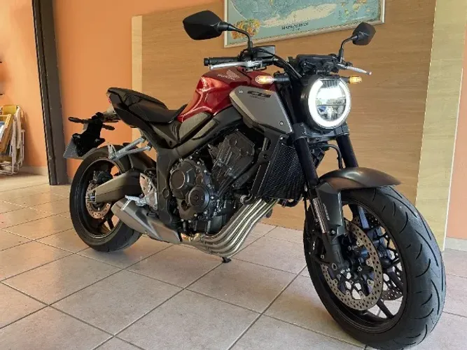 Honda CB650R 2024