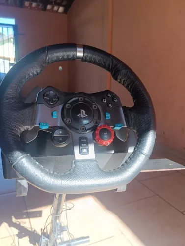 Vende volante g29 Logitech