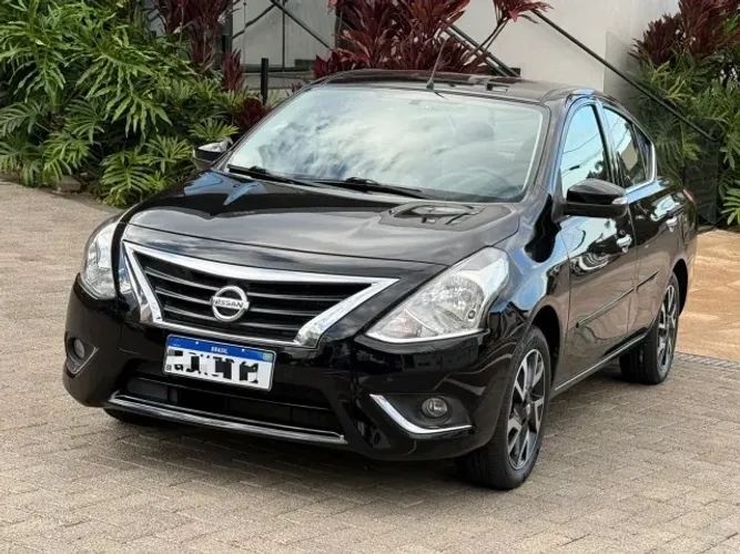 Nissan Versa Unique 1.6 16V Flexstart 4P Aut. 2017