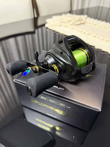 Carretilha Maruri Supreme Drag 20kg - Esquerda