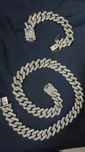 KIT CORRENTE CRAVEJADA (pulseira e colar)