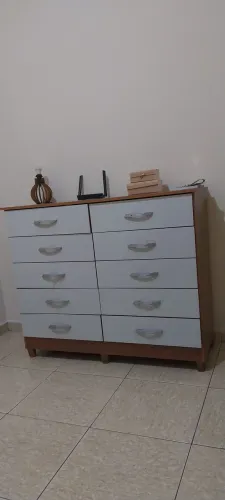 Cômoda semi nova 4 meses de uso
