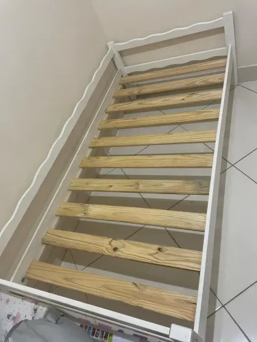 Vende-se cama de criança