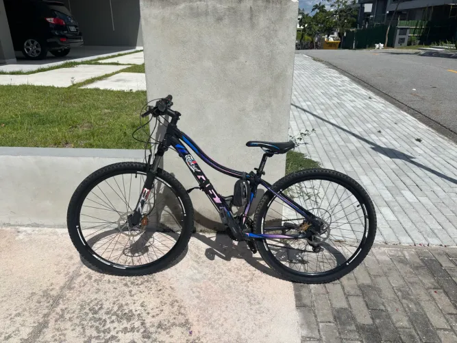 Bicicleta First Feminina 29