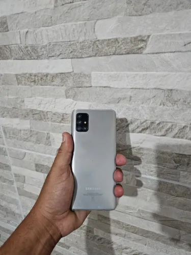 A71- 128 GB / 6GB RAM com NFC Sem defeitos, tudo funcionando Faço entrega