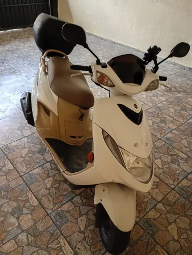 VENDE- SE BURGMAN 125 2008 